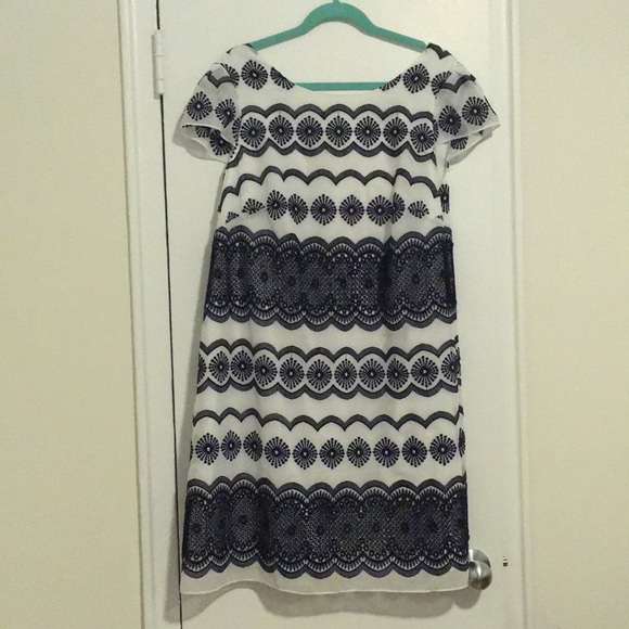 NWT White with blue lace emb dress size 16 - Picture 2 of 5